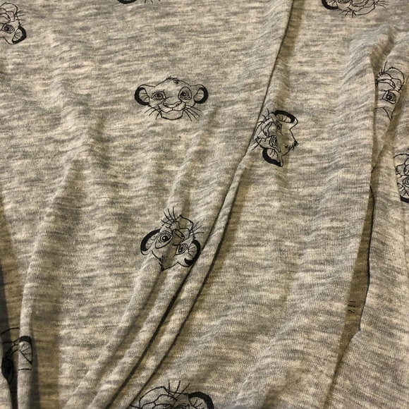 Disney Lion King Simba distressed knotted gray t-shirt size XS super lightweight - Picture 2 of 3